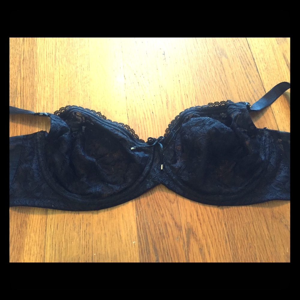 Black lace 32G underwire